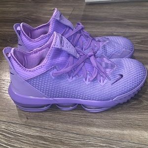 Nike LeBron James 16 Low Atomic Purple
Basketball Sneakers Shoes Mens Size 10.5